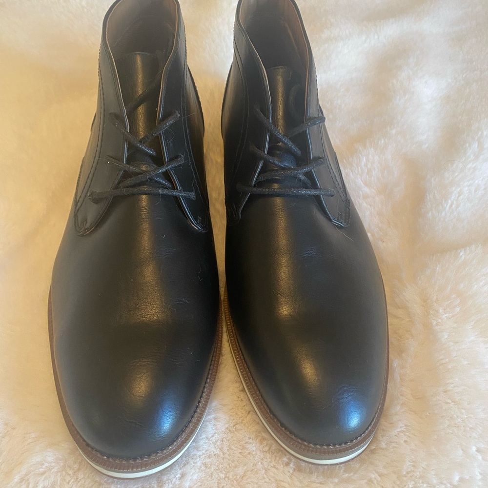 Elegant Black Chukka Boots for Men
